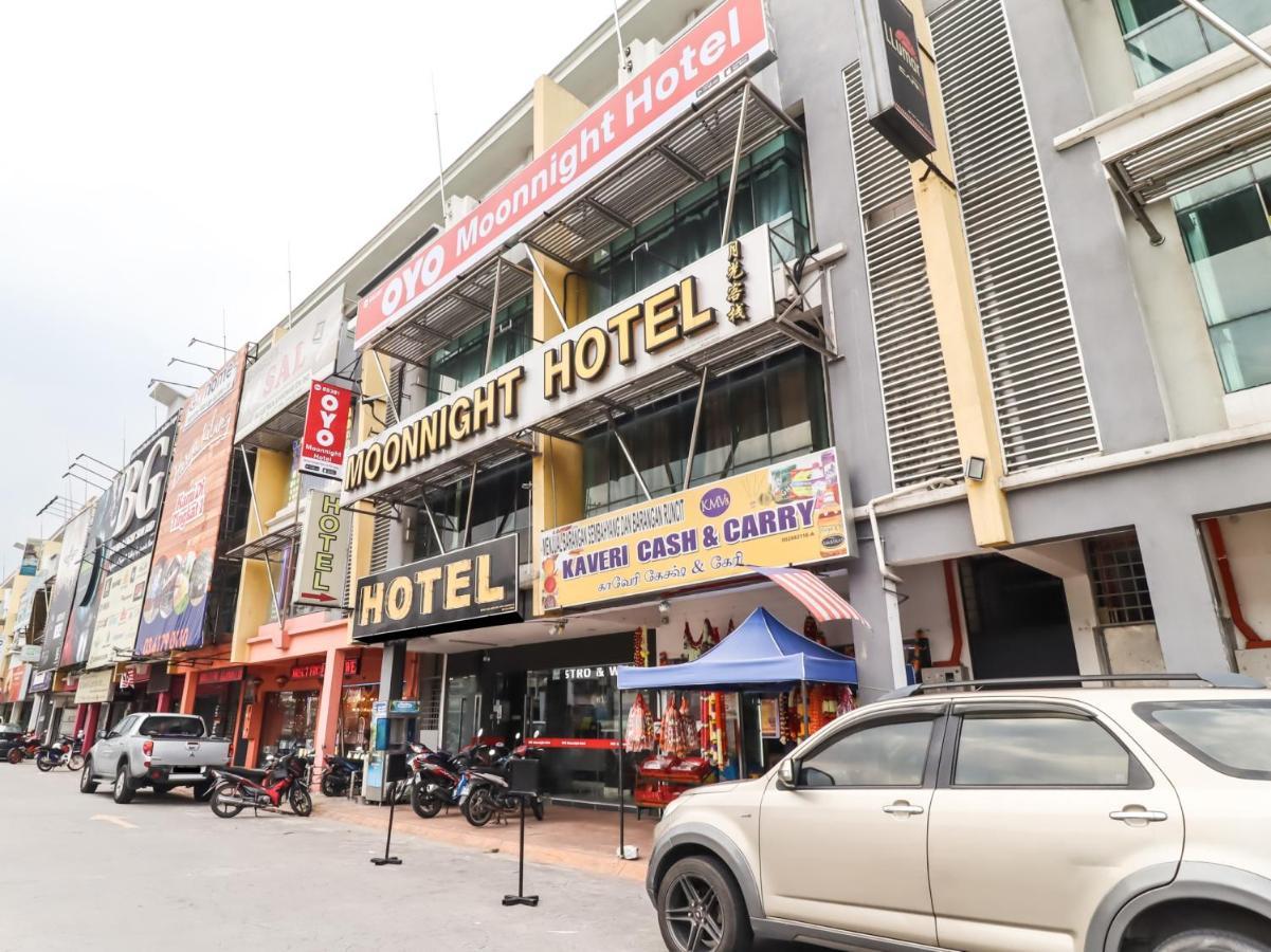 Oyo 89381 Moonnight Hotel Batu Caves Exterior photo